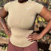 Pretty Fit Shirt (2 colors)